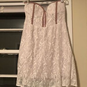 White lace strapless dress